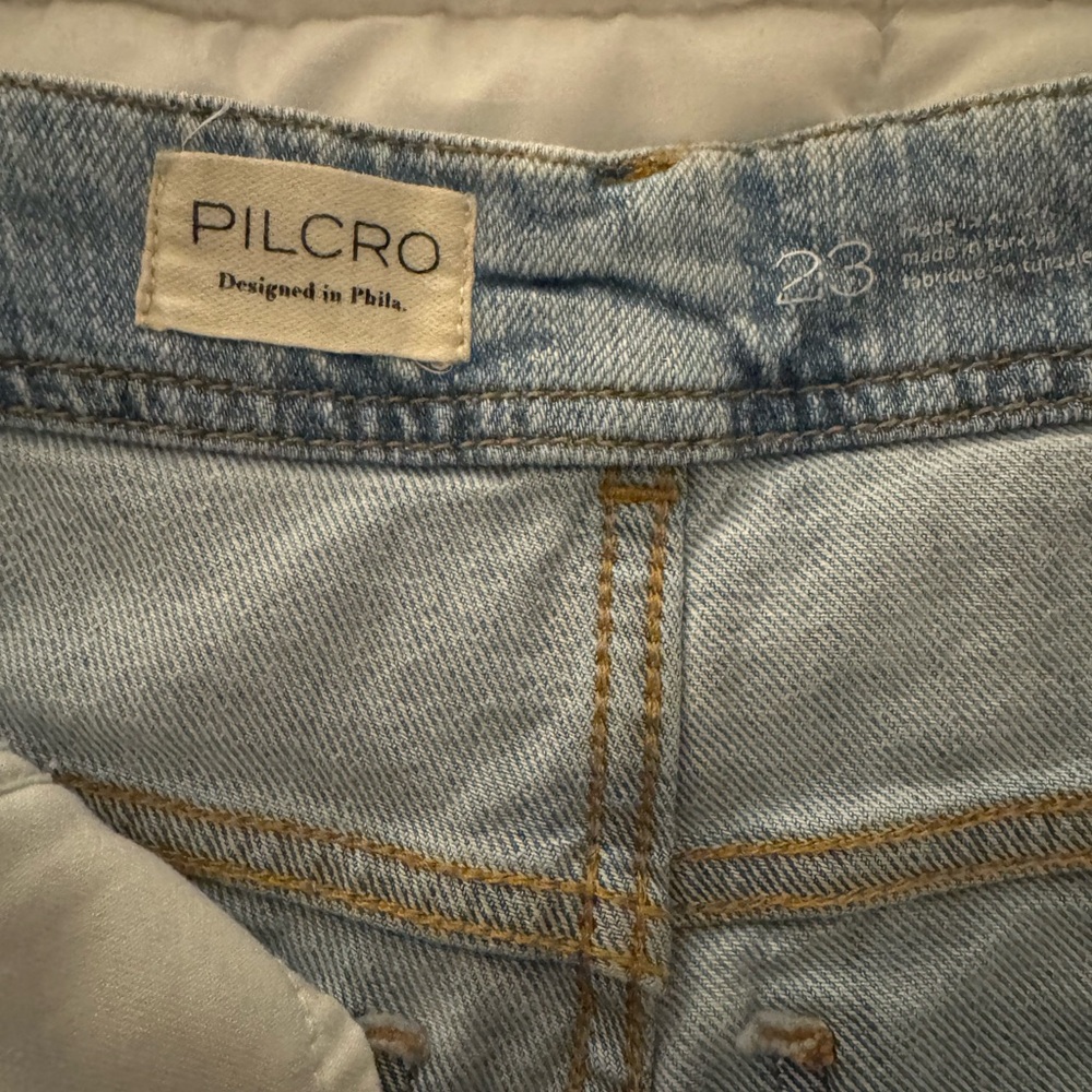 Pilcro Adi Mid rise Flare Jeans Safie Wash NWOT - Picture 2 of 4
